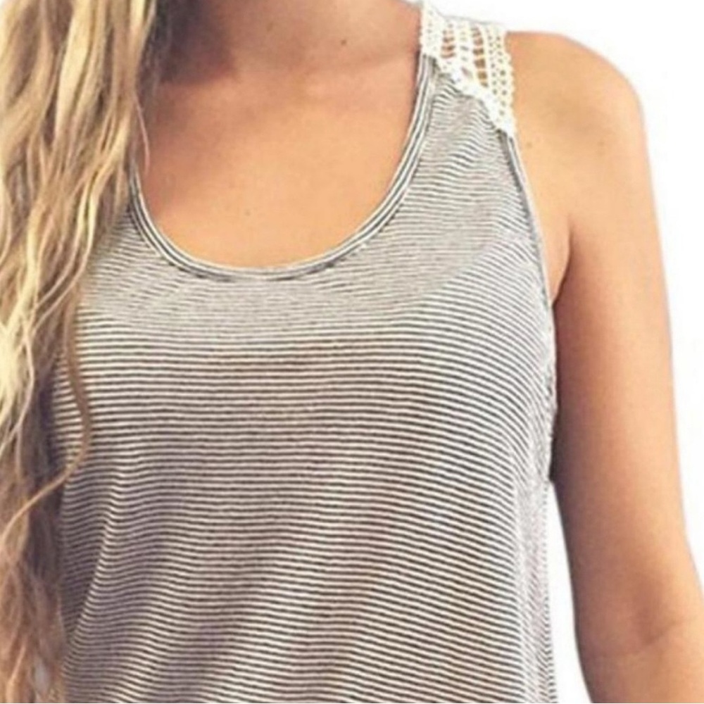 Lace Racer Back Tank Top - Picture 3 of 4